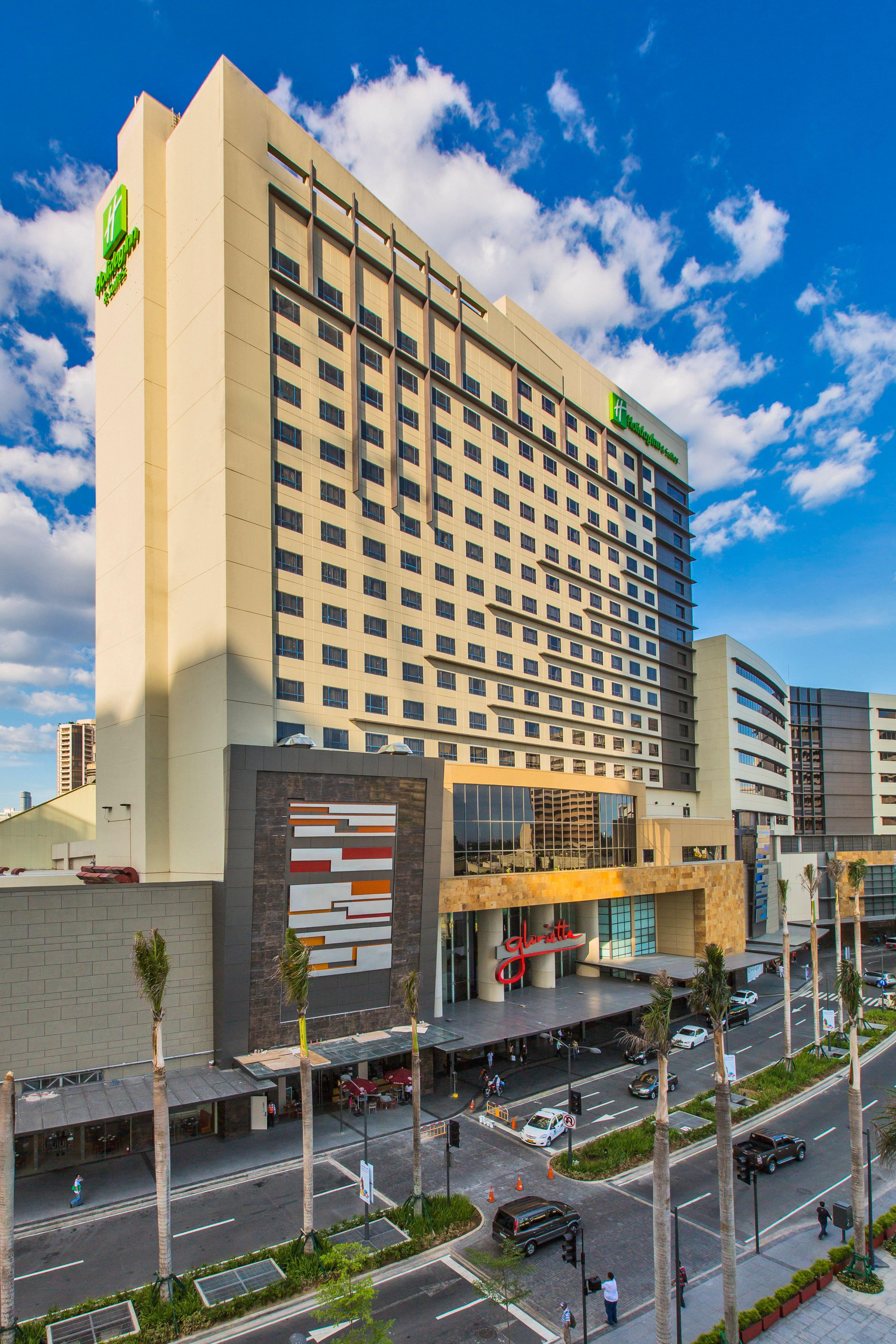 Holiday Inn & Suites Makati By Ihg Makati City Exterior foto Holiday Inn Express in Addis Ababa, Ethiopia